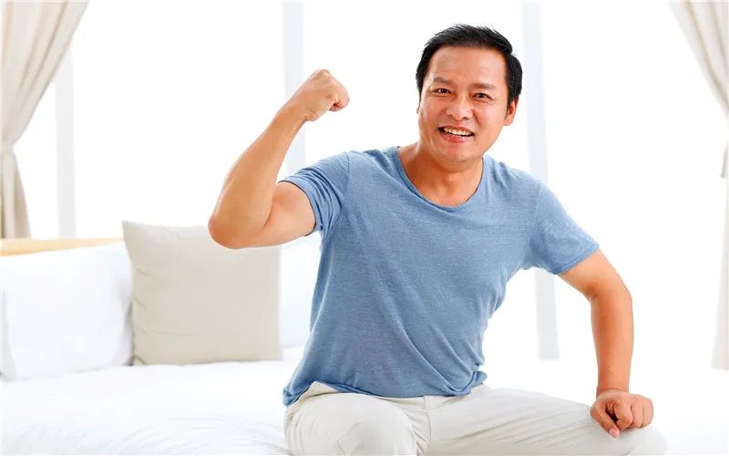 明明手里没钱,为什么有些中年人还想着创业呢?深度解析!