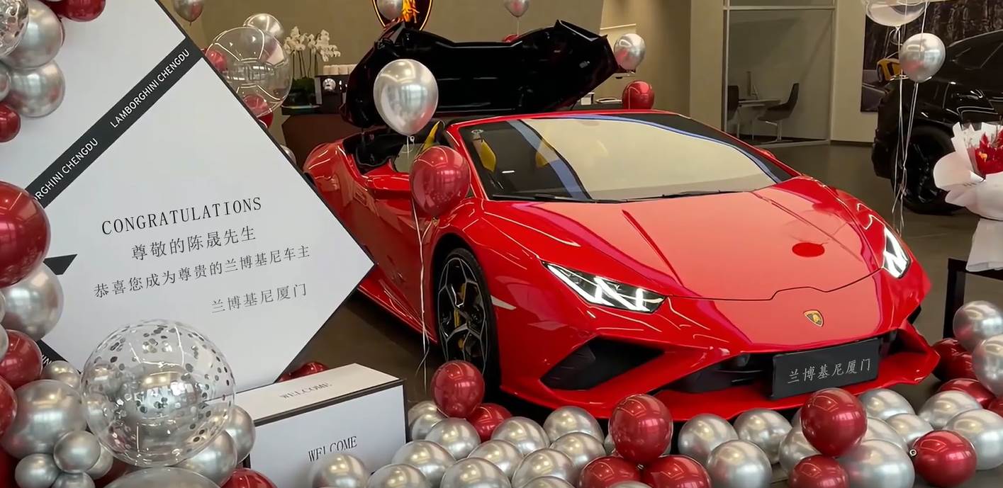 外面收费699的ae半无人直播,半小时学会,日入500+,当天出结果