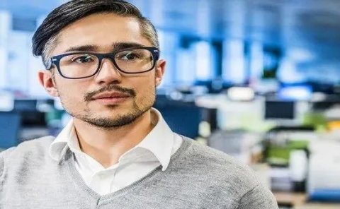 明明手里没钱,为什么有些中年人还想着创业呢?深度解析!