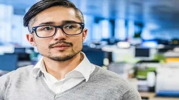 明明手里没钱，为什么有些中年人还想着创业呢？深度解析！