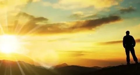 写文章如何赚钱,比做自媒体更简单的方法,网上代写也能月赚数千