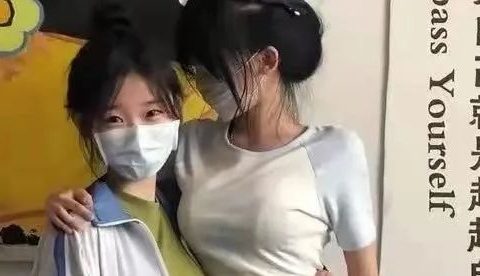 表妹上班搞副业，工资3000，躺赚2万的项目