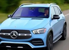 腾讯悄悄搞了件大事,130亿参数混元AI视频大模型,一镜到底超的视频级流畅,现在开源免费用